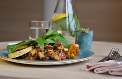 Ein Mittagessen im Kurhaus Marienkron auf einem schönen Teller