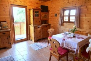 Ein Zimmer beim Urlaub am Bauernhof Schlinthof in Liebenfels, Österreich