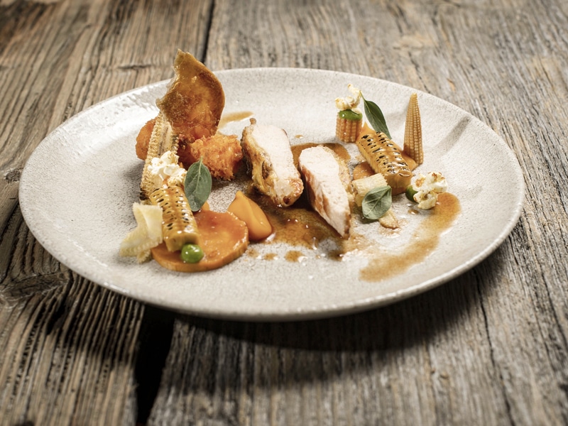 Eine sehr schön präsentierte Hauptspeise im Naturhotel Höflehner